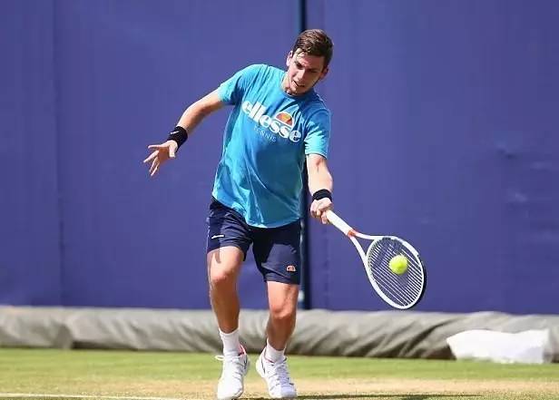 在足球比赛 在足球比赛