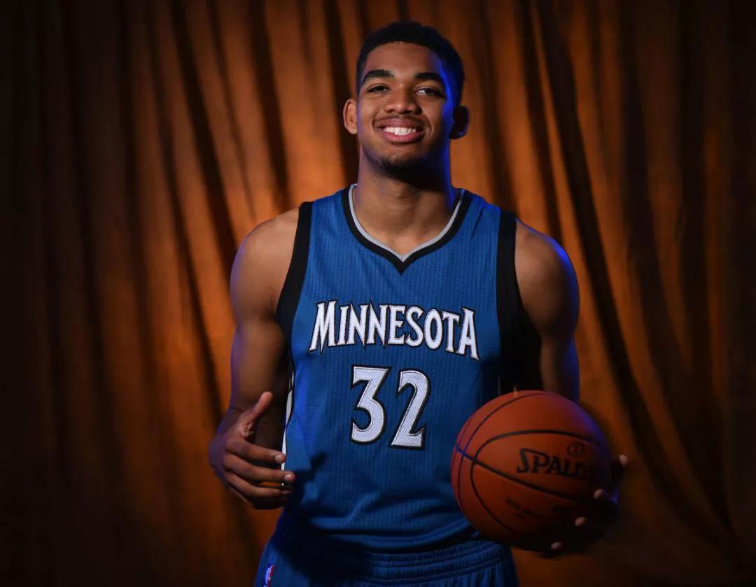 实现平滑过 实现平滑过